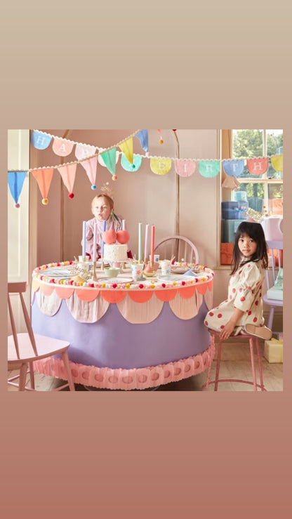 1) 4 Blanco Kids Round tables