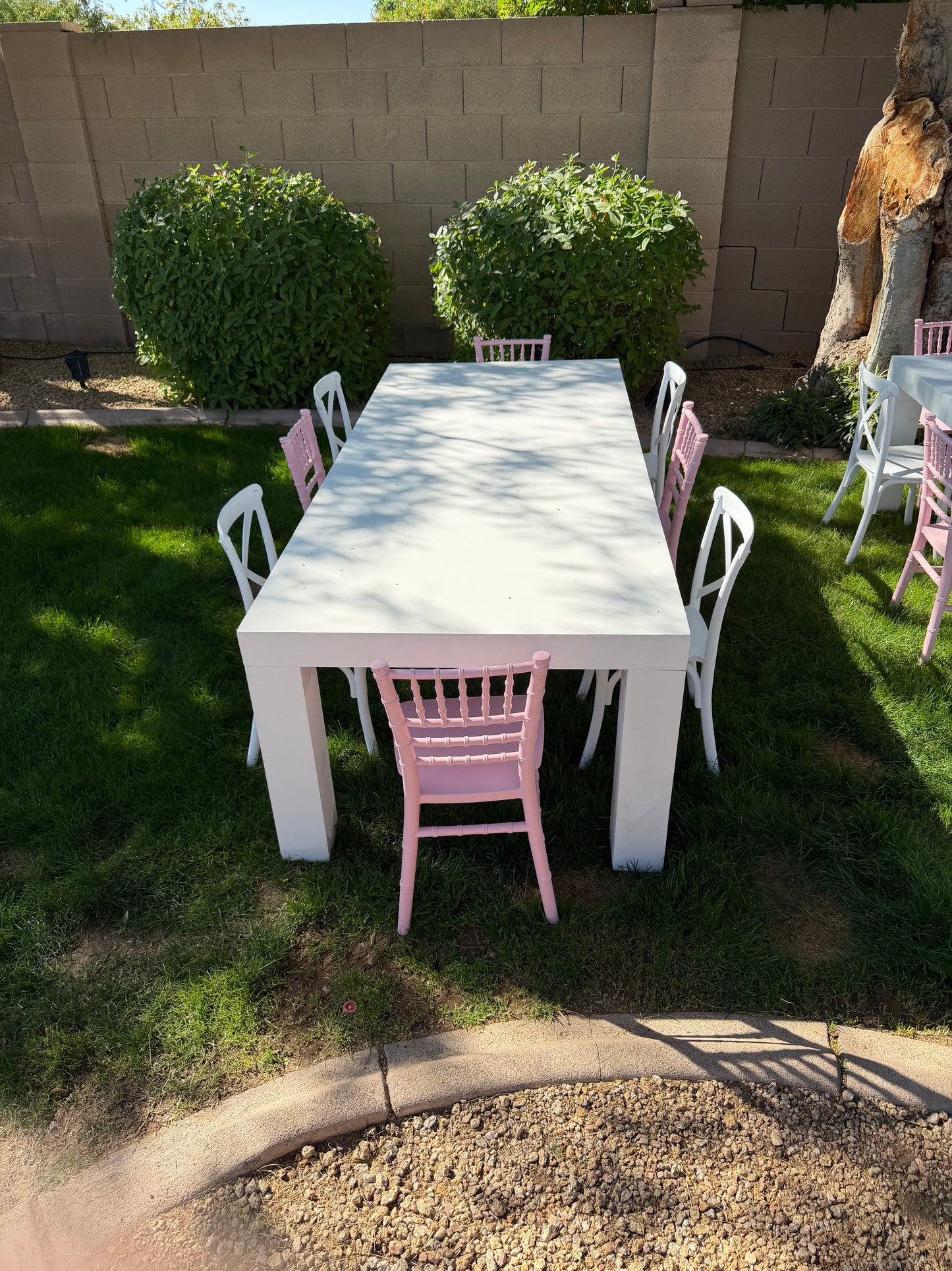 1)Cloud Kids Table