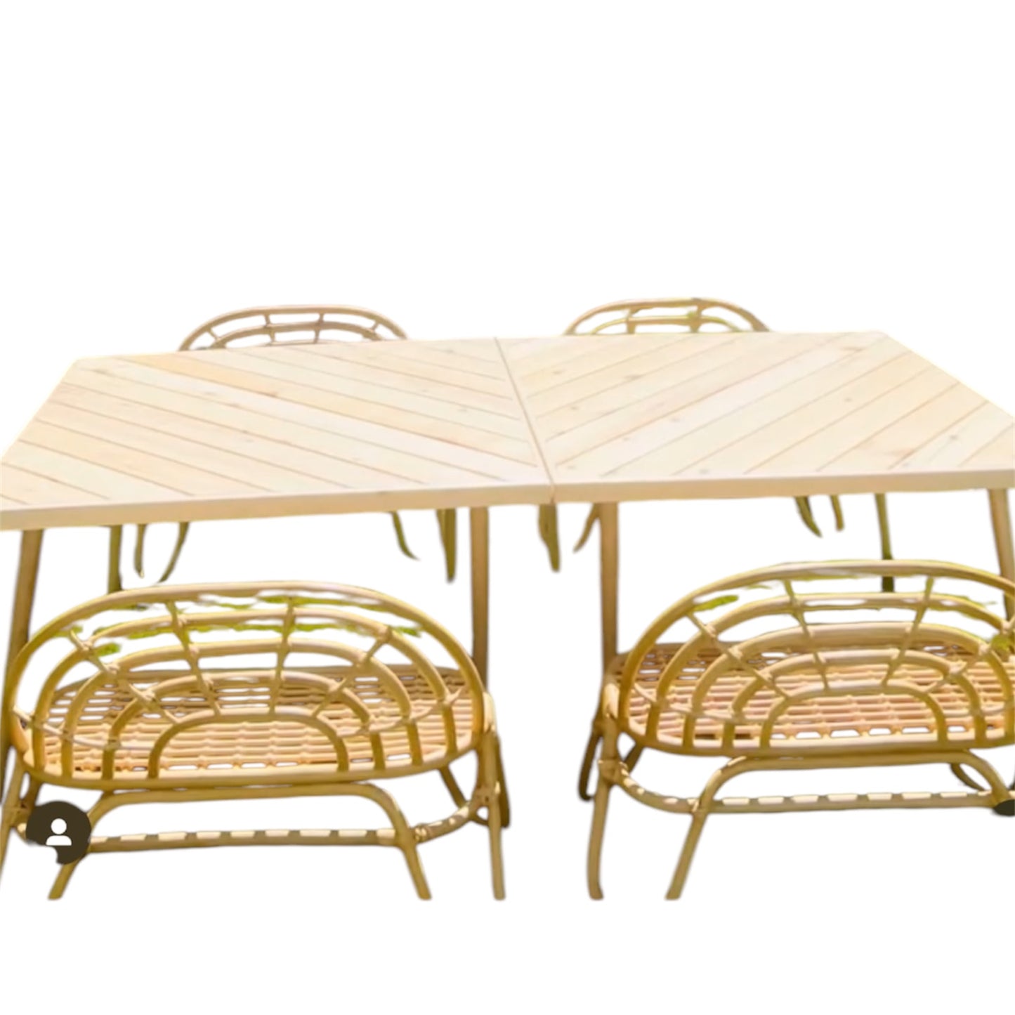 1) Kids Picnic Table