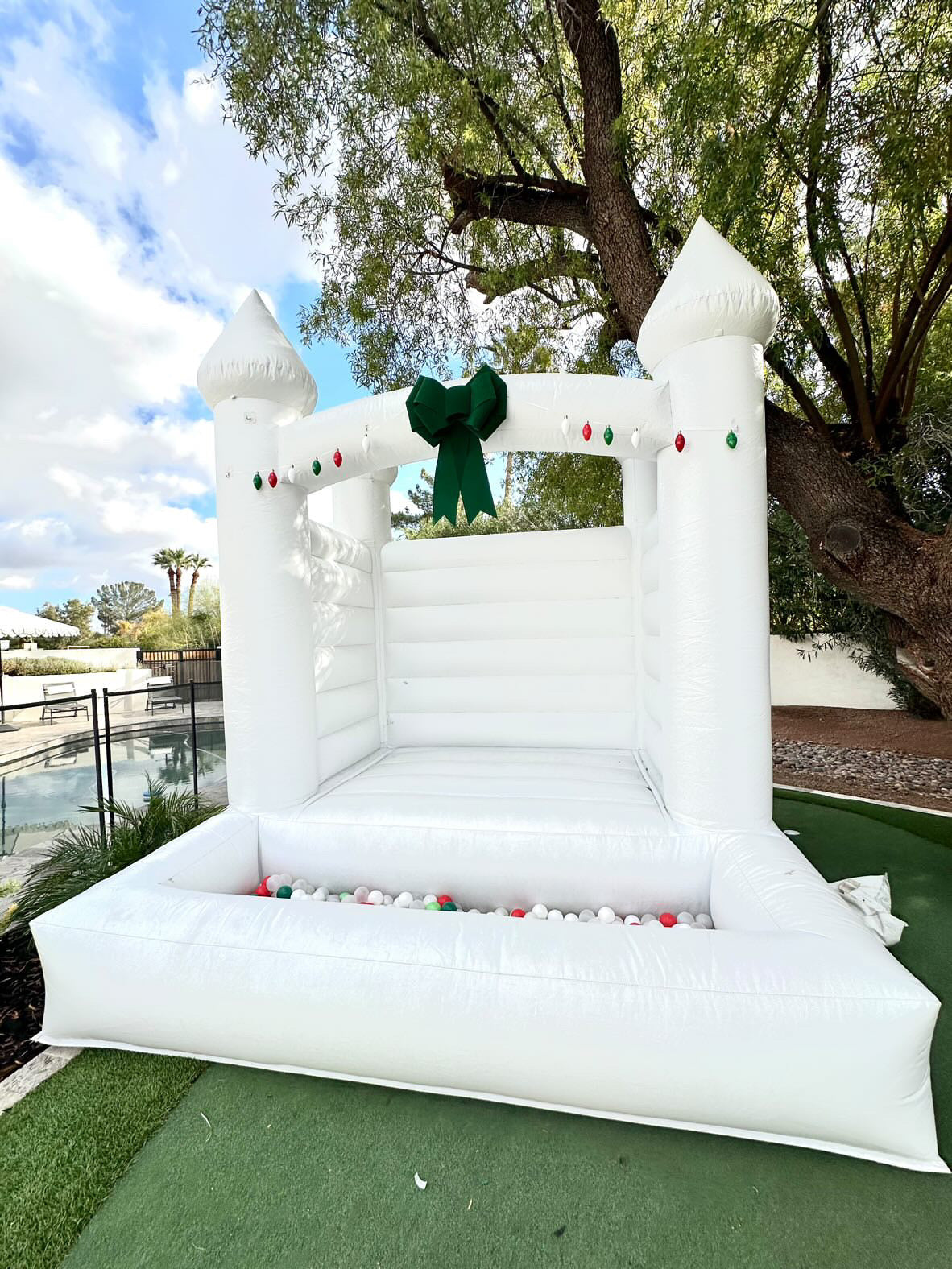 Mini white with Ball pit/water