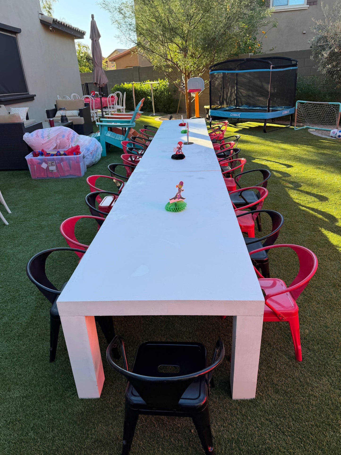 1)Cloud Kids Table