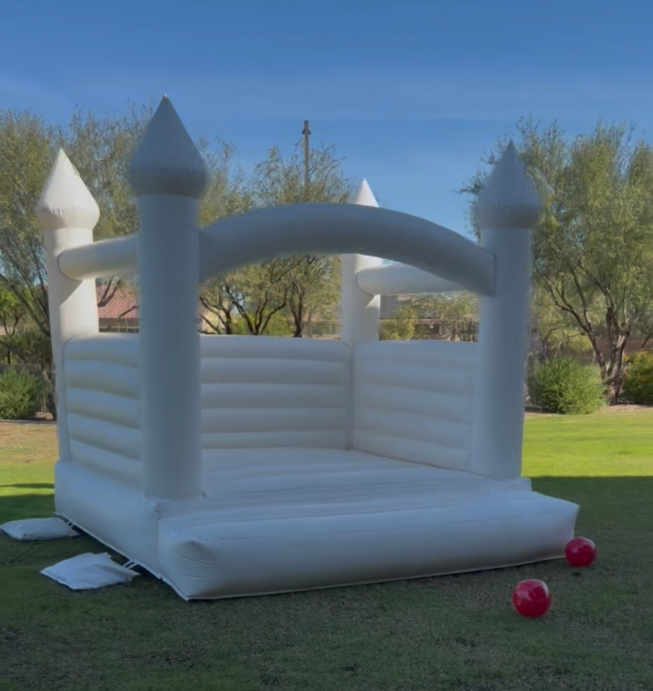 Mini Castle On a Cloud - White